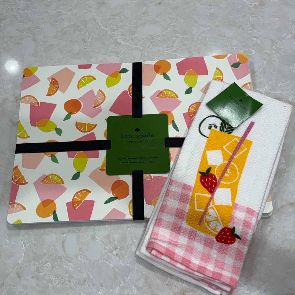 NWT Kate Spade dining bundle: summer cocktail placemats & kitchen towels